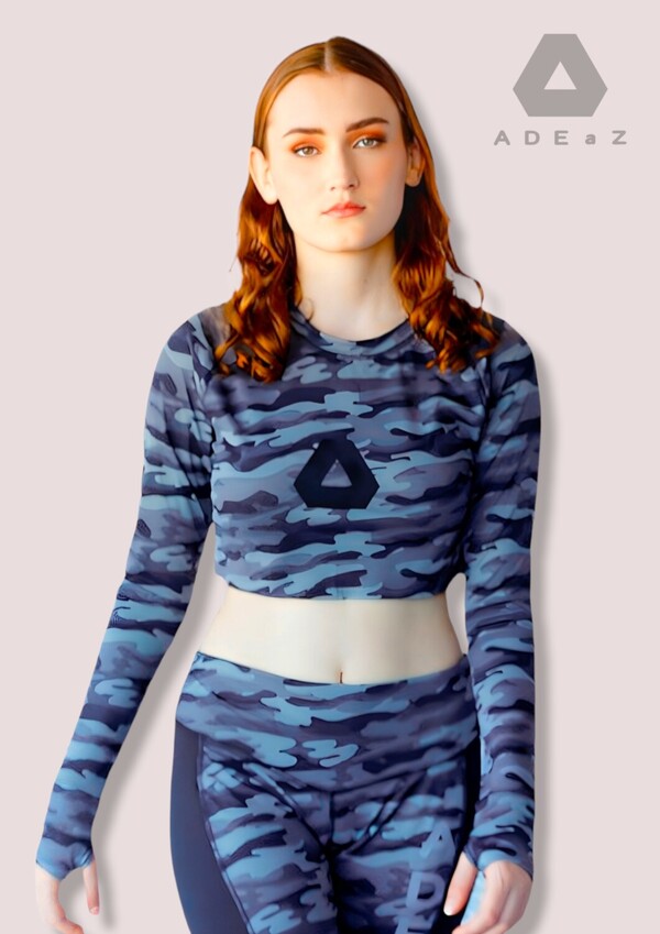 Camo Crop Top Withumbhole